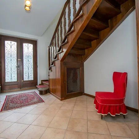 Sleeps 6 Wifi